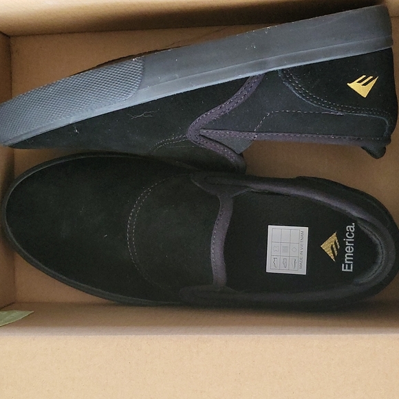 Emerica. Boys slip ons - Picture 1 of 4